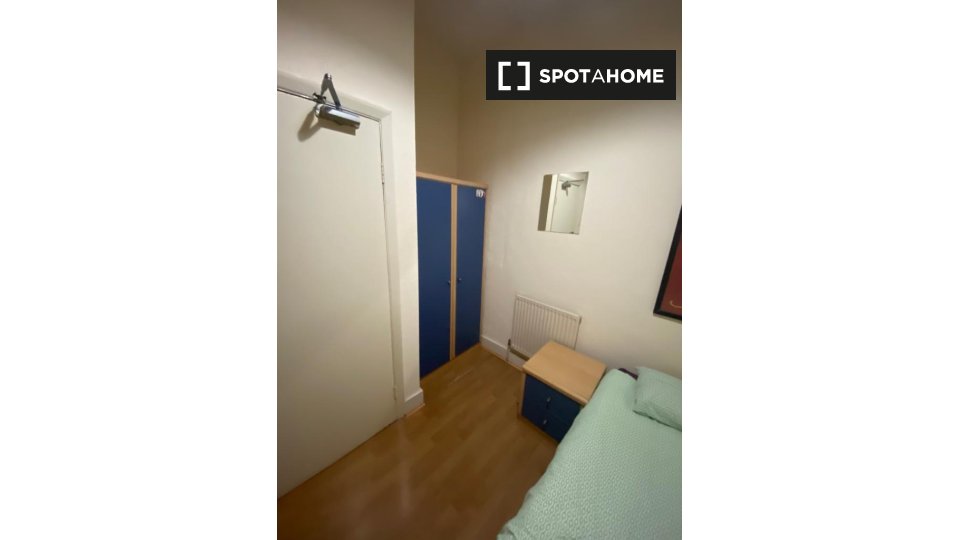 Double room London, 9 beds — photo 13