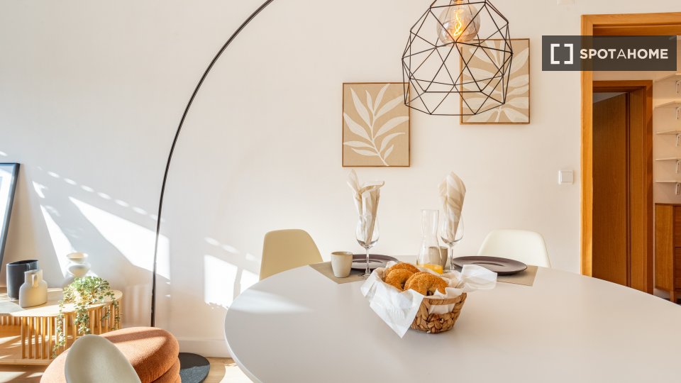 Apartment Lisbon, 1 bed, 53m² — photo 11