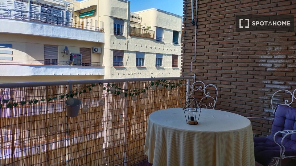 Double room Madrid, 3 beds, 140m² — photo 5