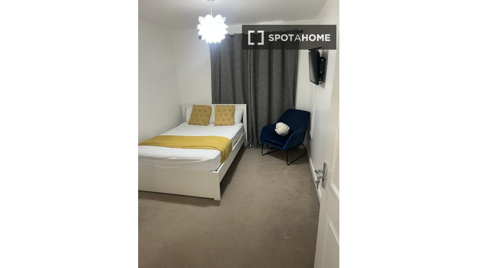 Double room London, 2 beds — photo 4