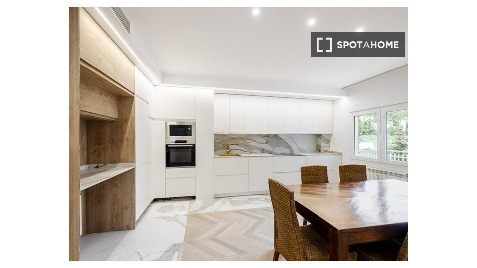 Apartment Madrid, 4 beds, 130m² — photo 13