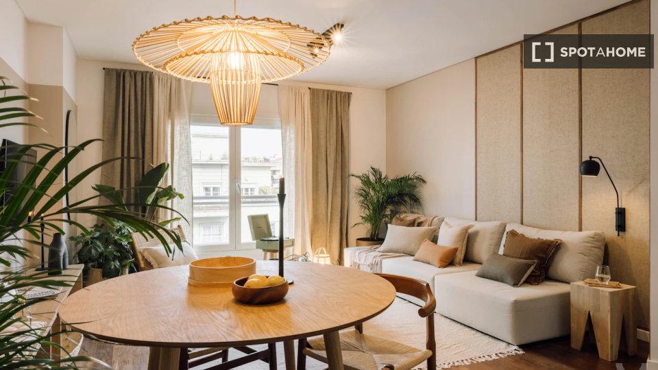 Apartment Lisbon, 1 bed, 64m² — photo 14