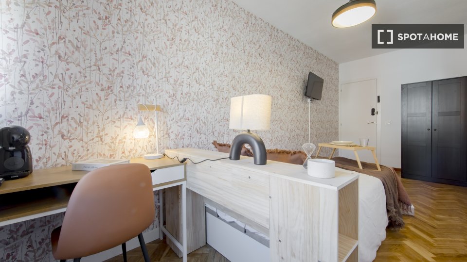 Double room Madrid, 7 beds — photo 2
