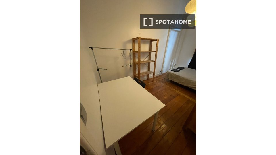 Double room Brussels, 2 beds — photo 5