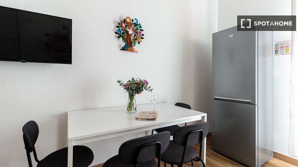 Apartment Milan, 2 beds, 67m² — photo 5