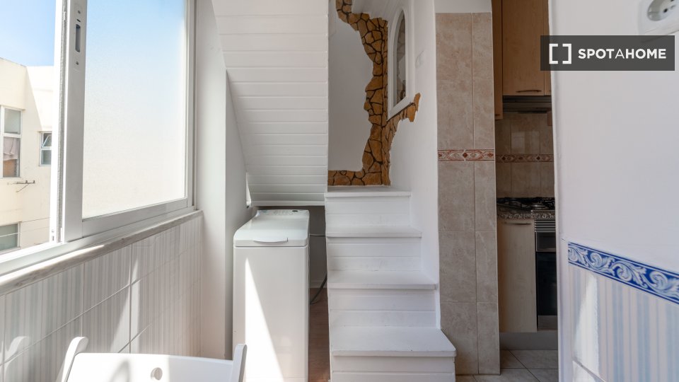 Apartment Lisbon, 2 beds, 97m² — photo 15