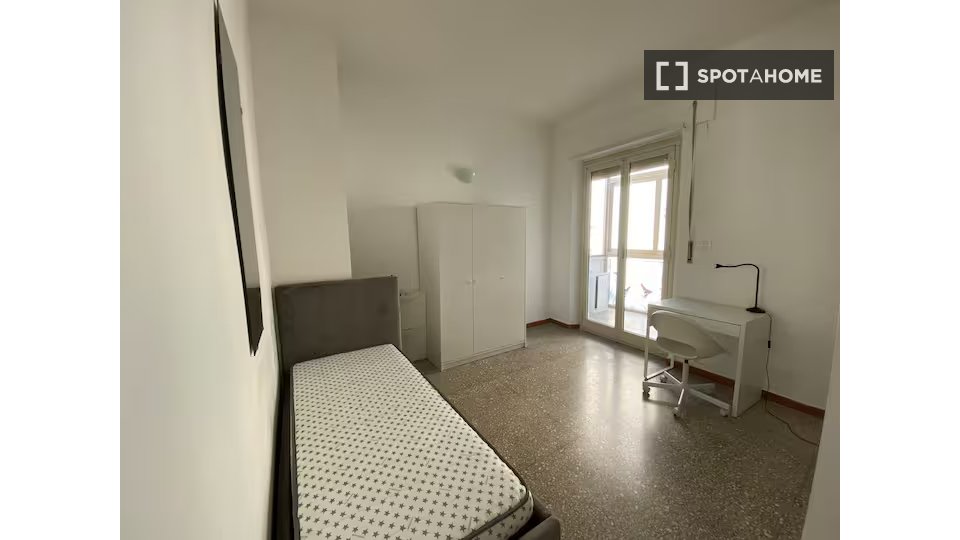 Double room Rome, 5 beds, 20m² — photo 5