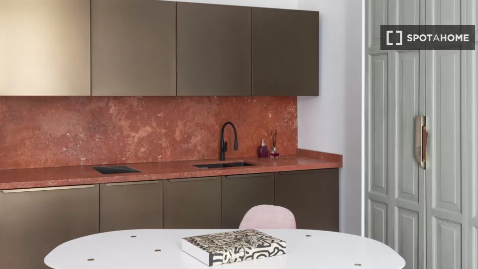Apartment Milan, 1 bed, 55m² — photo 2