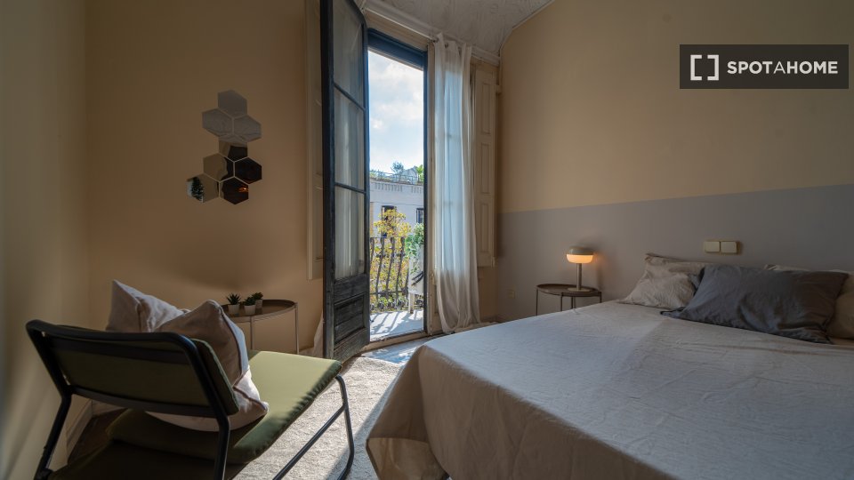 Double room Barcelona, 7 beds, 160m² — photo 4