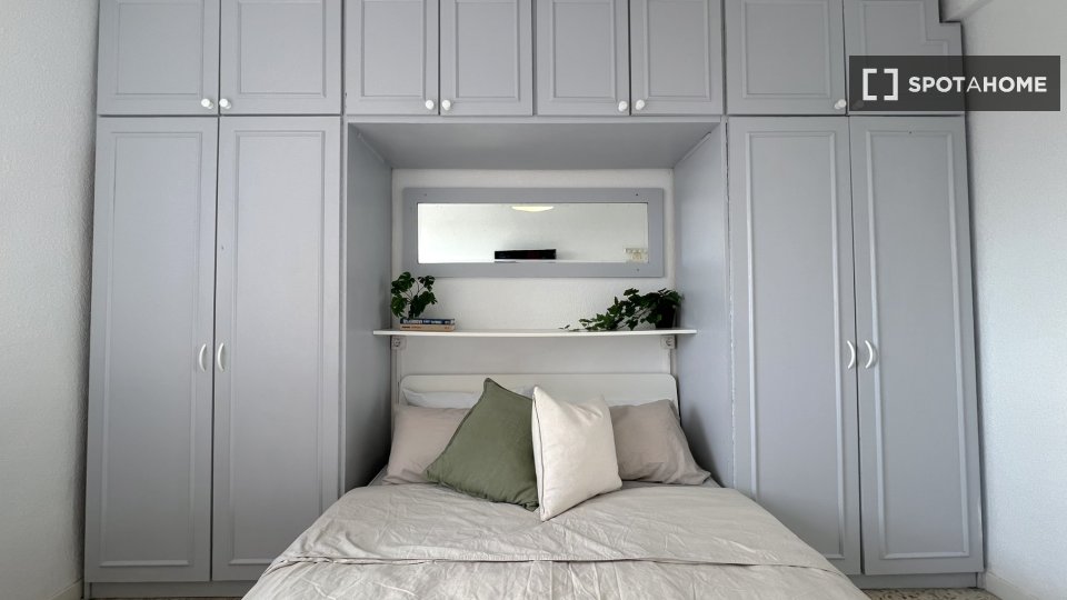 Double room Madrid, 5 beds, 100m² — photo 30