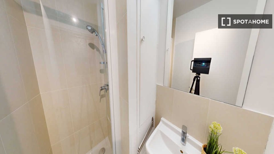Double room Paris, 5 beds, 120m² — photo 24