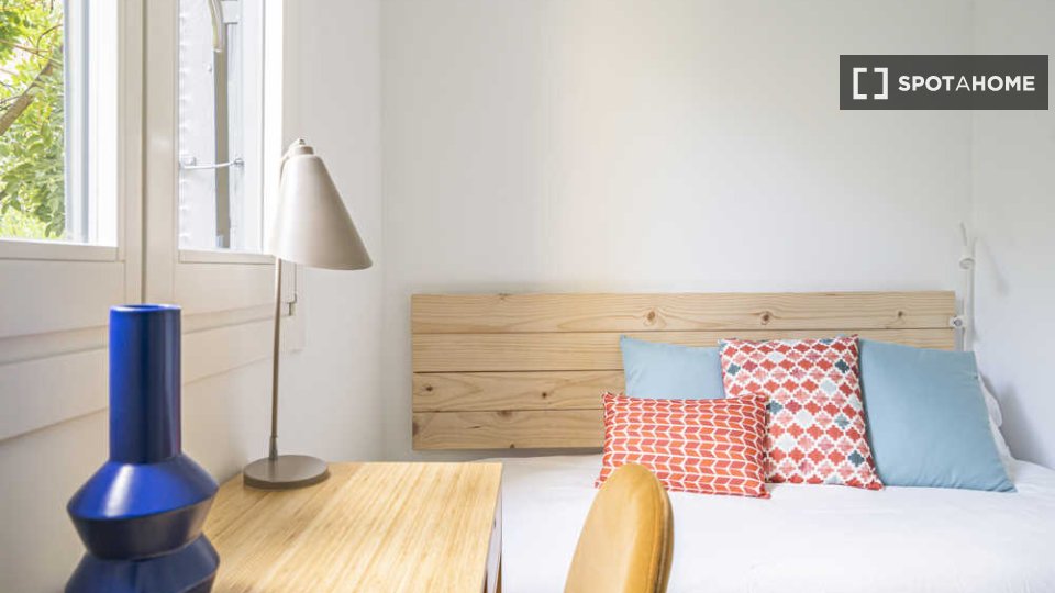 Double room Madrid, 4 beds — photo 89
