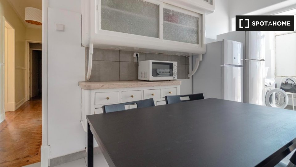Double room Lisbon, 7 beds — photo 8