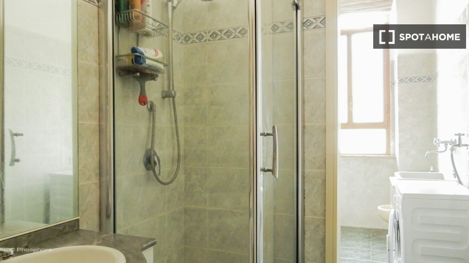 Double room Milan, 2 beds — photo 7