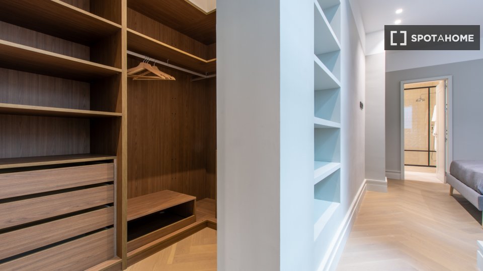 Apartment Madrid, 2 beds, 147m² — photo 19