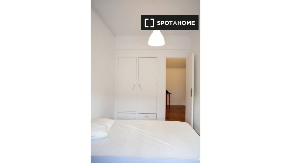 Apartment Lisbon, 1 bed — photo 13