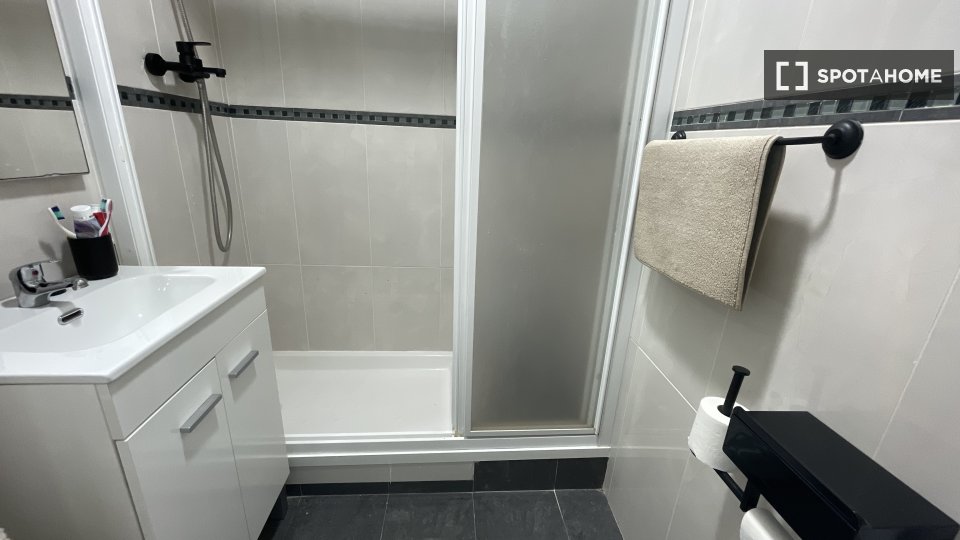 Double room Valencia, 3 beds — photo 9