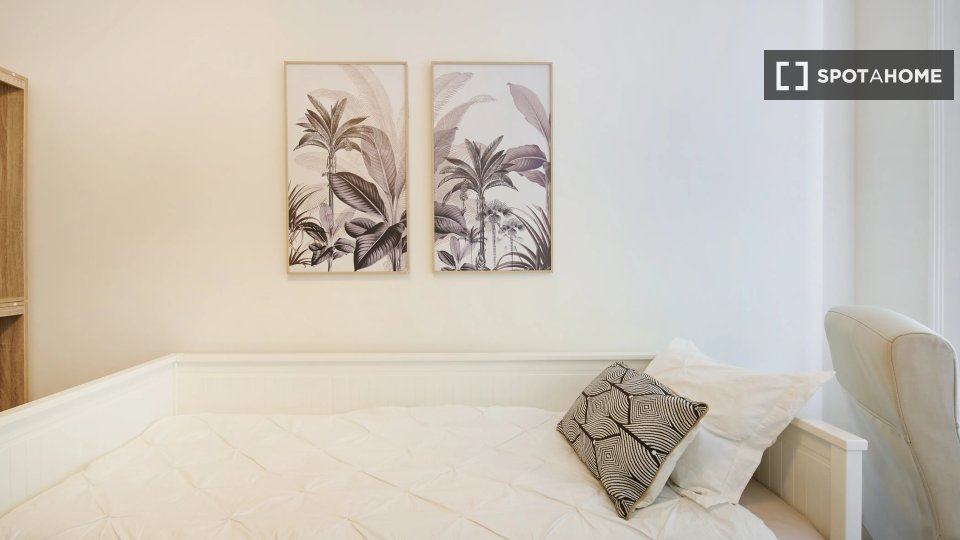 Double room Lisbon, 6 beds — photo 6