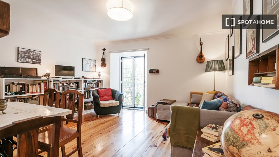 Apartment mono Lisbon, 45m² — photo 16