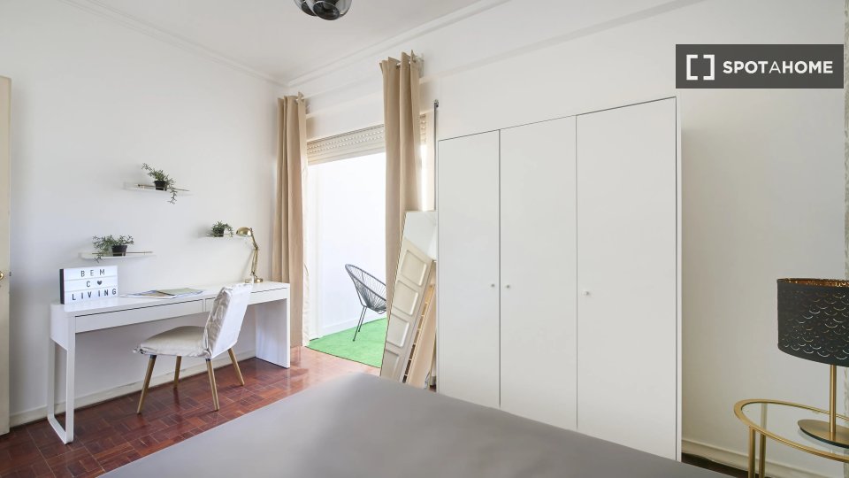 Double room Lisbon, 7 beds — photo 9