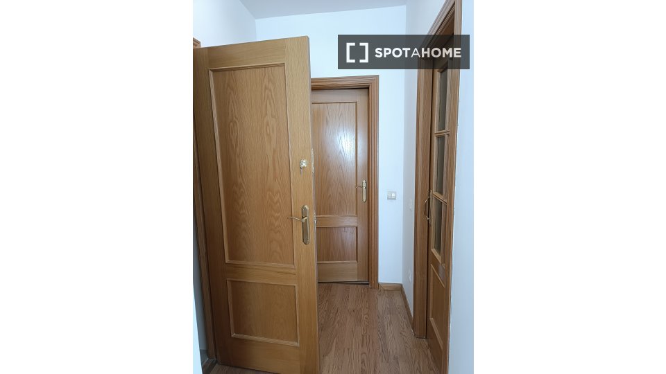 Double room Madrid, 5 beds — photo 18