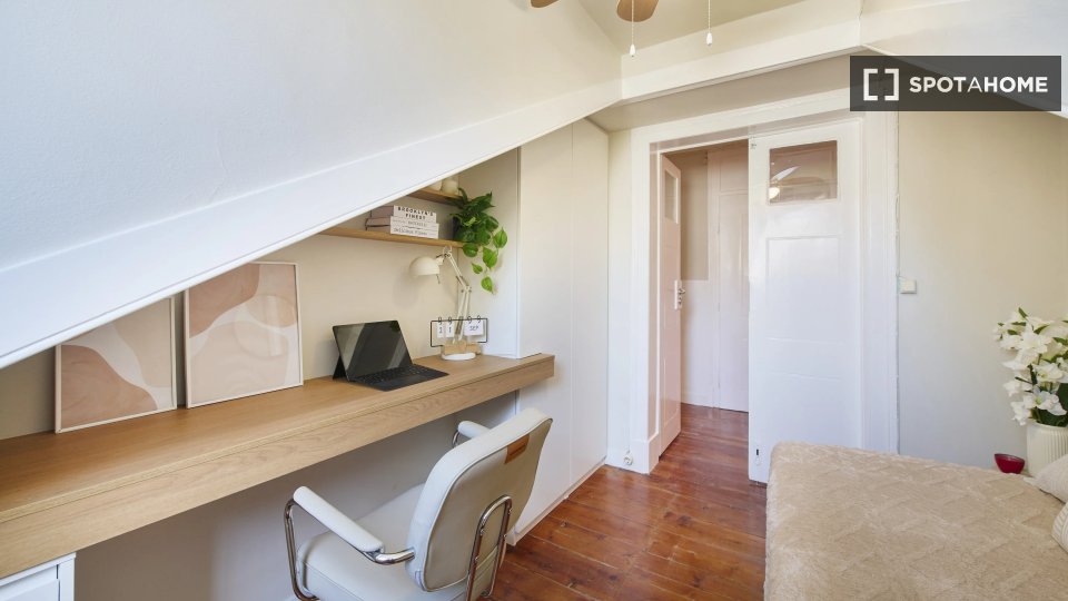 Double room Lisbon, 7 beds — photo 2