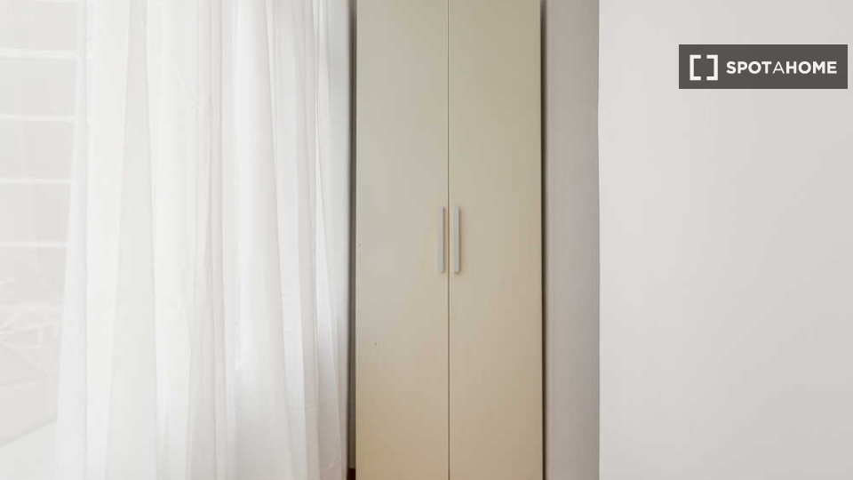 Double room Lisbon, 13 beds — photo 44