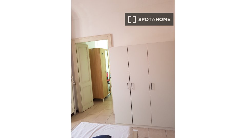 Double room Turin, 5 beds, 122m² — photo 3