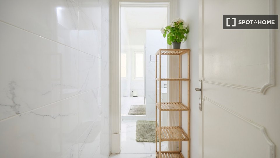 Double room Lisbon, 10 beds — photo 44