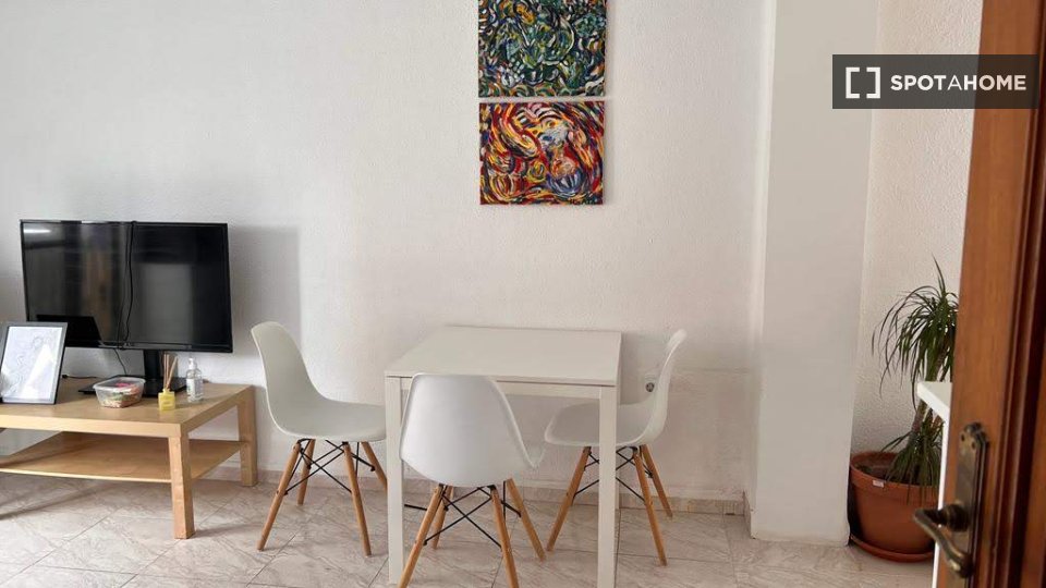 Habitación en piso compartido en alquiler en Natzaret, Valencia