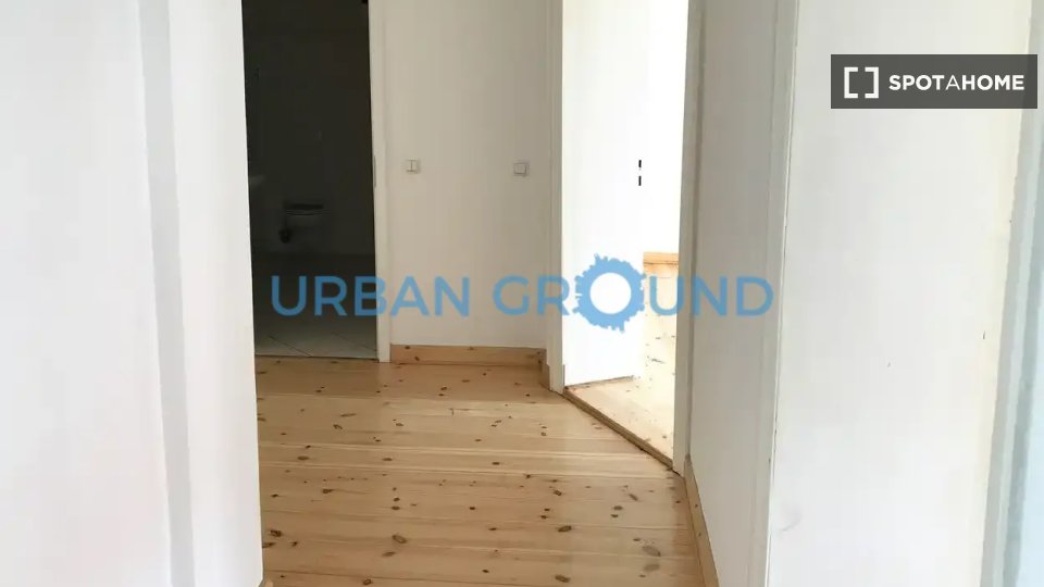 Double room Berlin, 7 beds, 93m² — photo 2