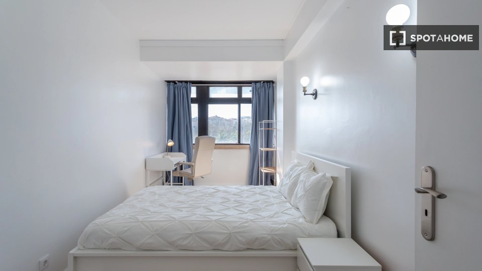 Double room Lisbon, 10 beds — photo 10