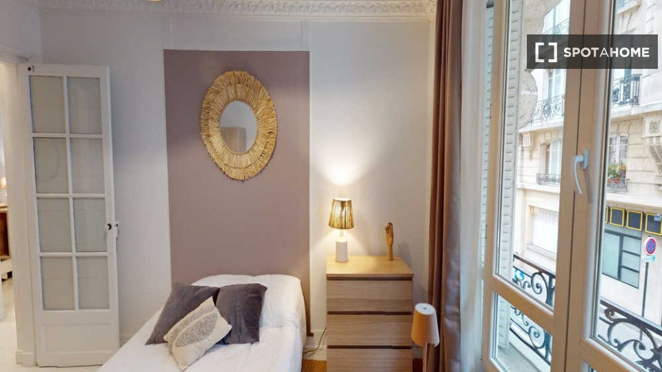 Double room Paris, 4 beds, 60m² — photo 17