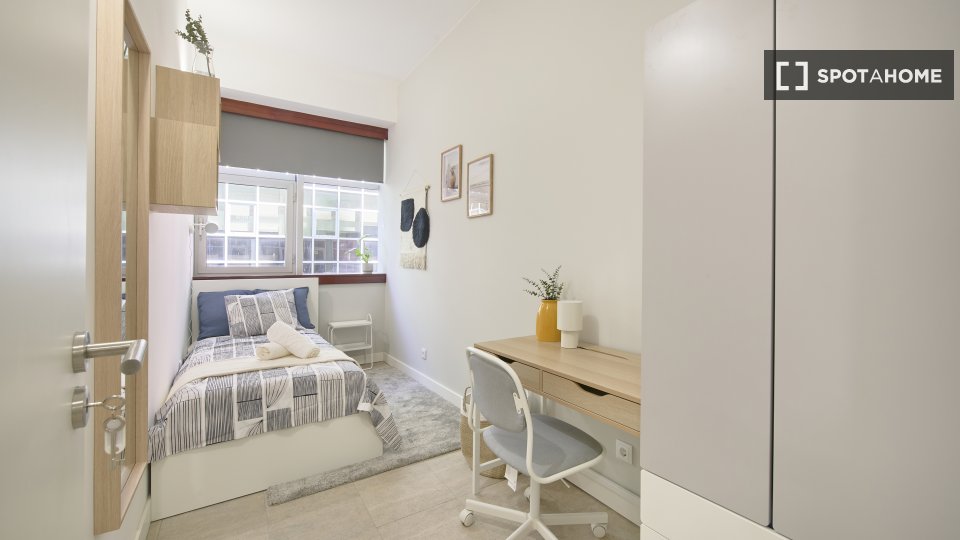 Double room Lisbon, 9 beds — photo 13