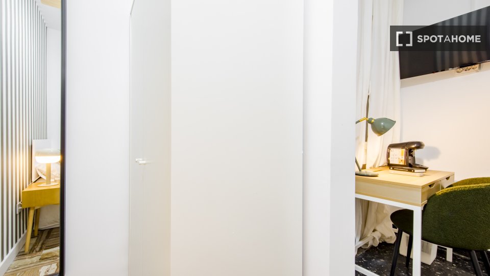 Double room Madrid, 8 beds — photo 2