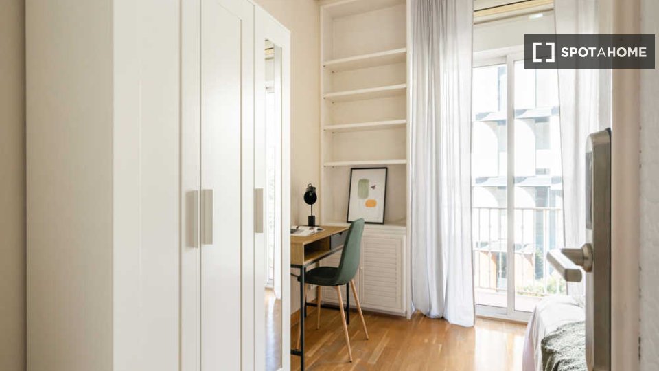 Double room Madrid, 7 beds — photo 47