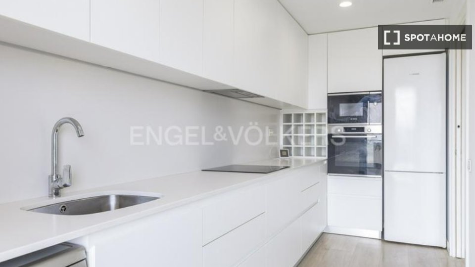 Apartment Barcelona, 3 beds, 100m² — photo 4