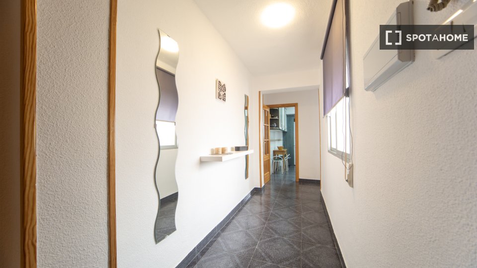 Double room Granada, 3 beds, 75m² — photo 38