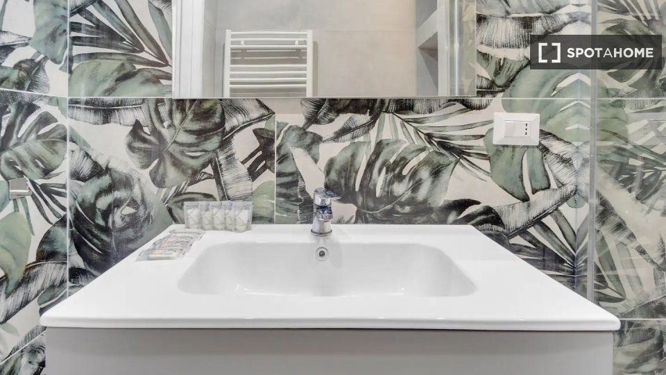 Apartment Milan, 1 bed — photo 9