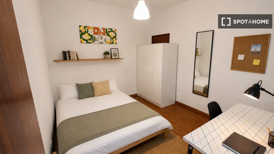 Double room Lisbon, 5 beds, 125m² — photo 8