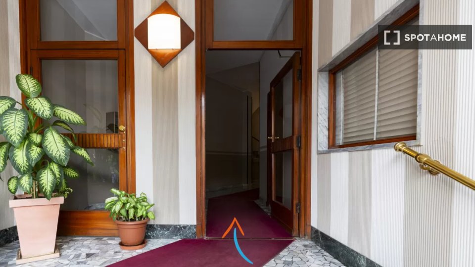 Apartment Milan, 1 bed, 60m² — photo 2