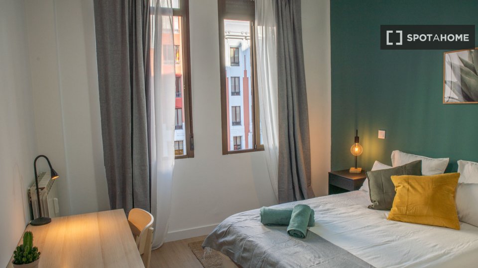 Double room Madrid, 5 beds, 90m² — photo 34