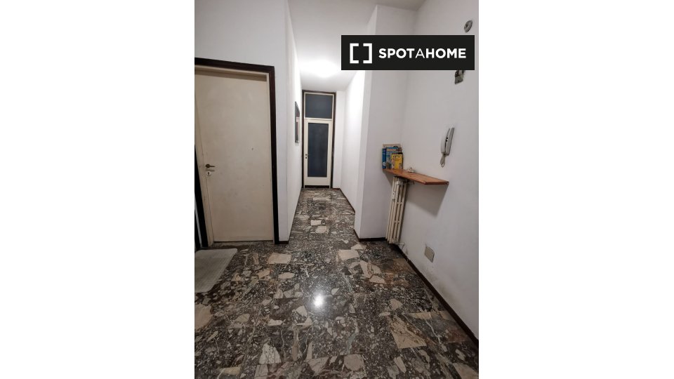 Double room Milan, 2 beds — photo 7