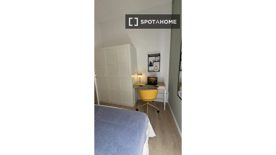 Double room Barcelona, 10 beds, 210m² — photo 18