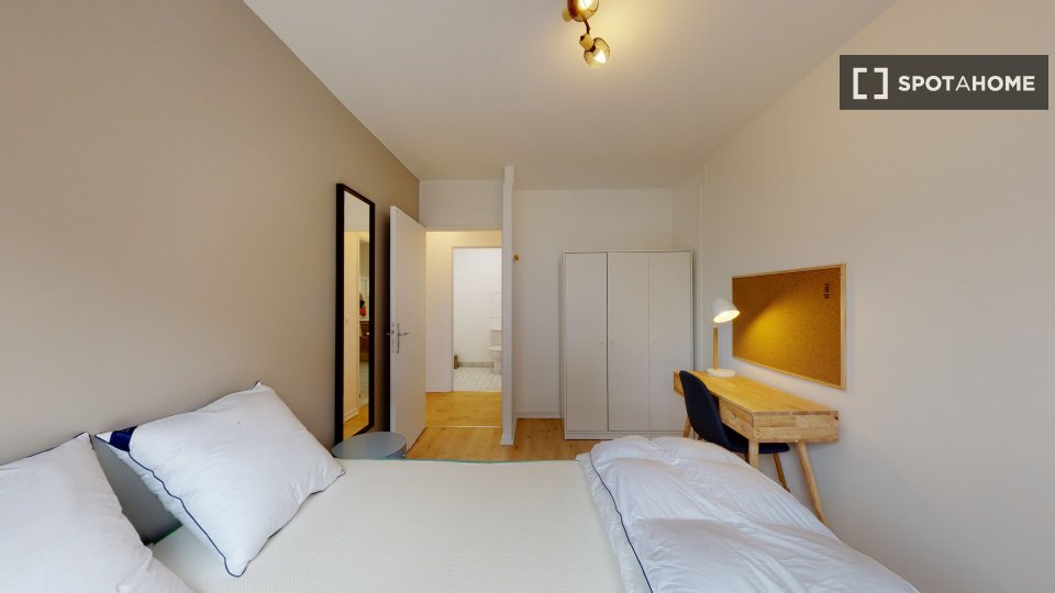 Double room Paris, 15 beds — photo 9