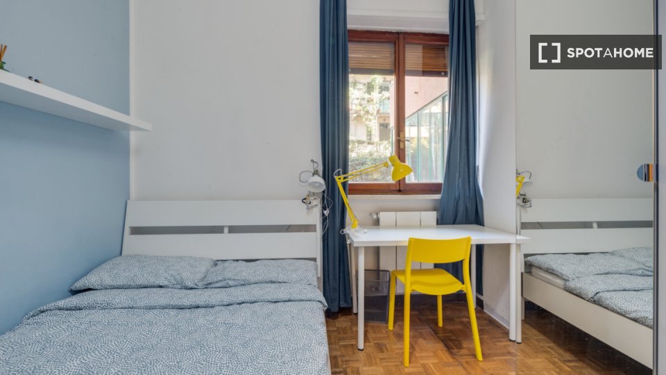 Double room Milan, 3 beds, 93m² — photo 8