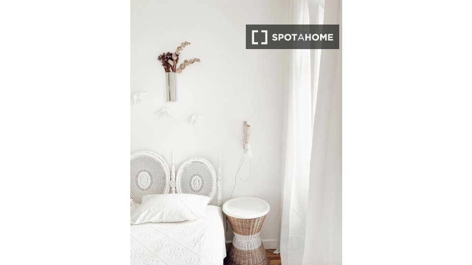 Apartment Lisbon, 2 beds, 60m² — photo 6