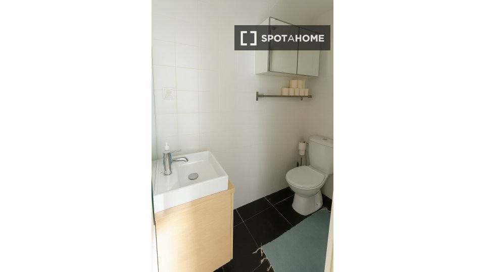 Double room Lisbon, 2 beds — photo 52