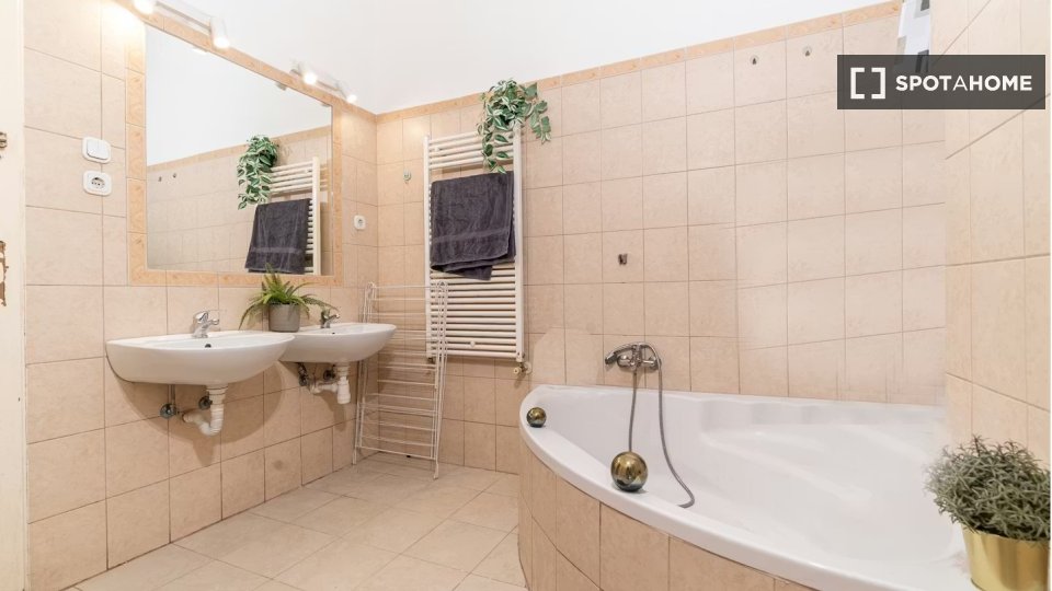 Double room Budapest, 4 beds — photo 9