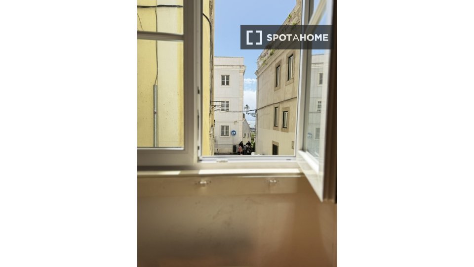 Apartment mono Lisbon, 47m² — photo 15